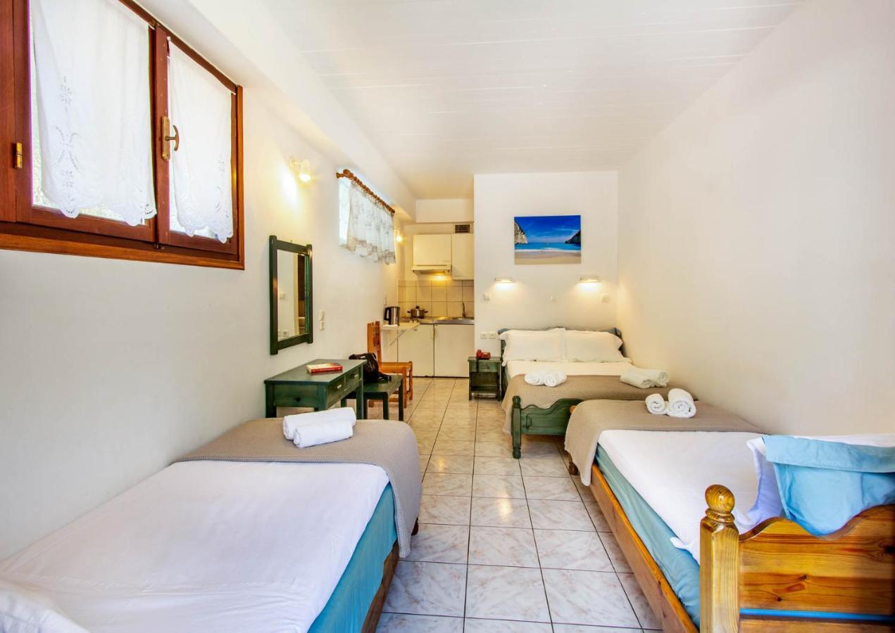 Nefeli Hotel Áyios Nikítas Habitación foto
